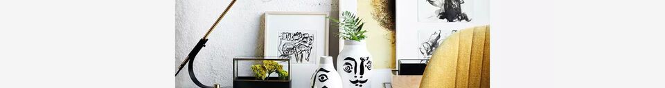 Materialbeschreibung Vase aus Sandstein Smile