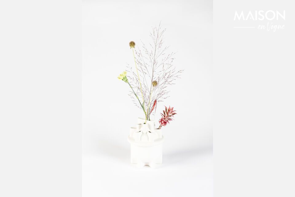 Dekorieren Sie mit Eleganz: eine von Wassertürmen inspirierte Vase.
