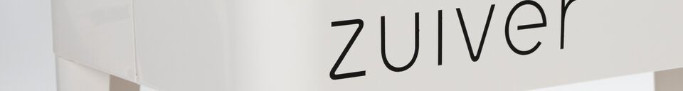 Materialbeschreibung Weiße Kühlbox aus Kunststoff mit Rollen Be Cool
