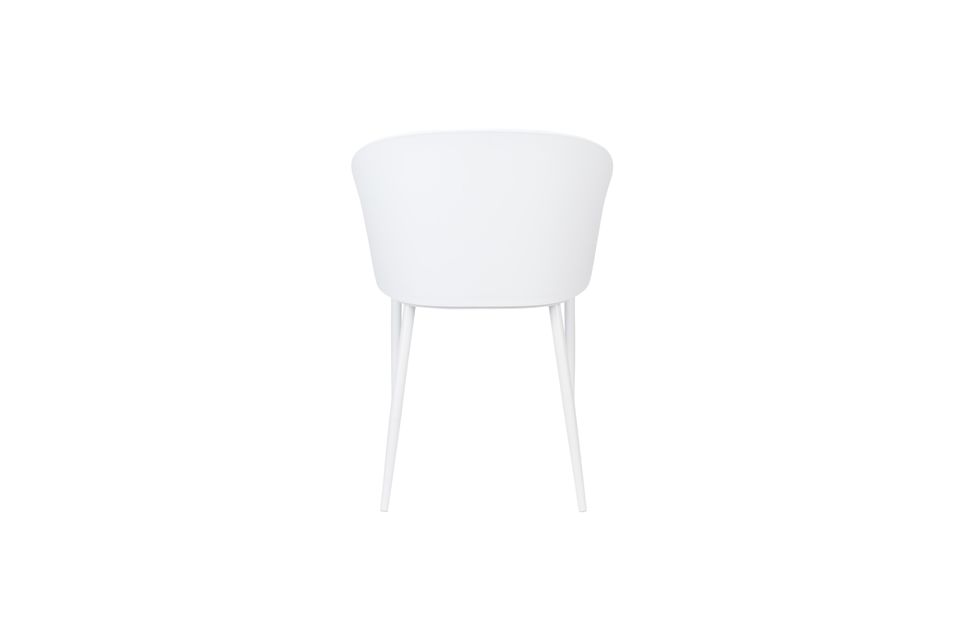 Dies macht Gigi zu einem eleganten, soliden und leicht zu pflegenden Stuhl